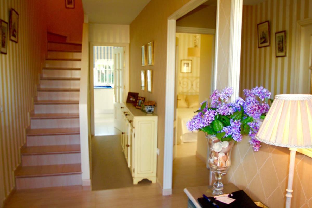 Crav Villa โรเช่ ภายนอก รูปภาพ